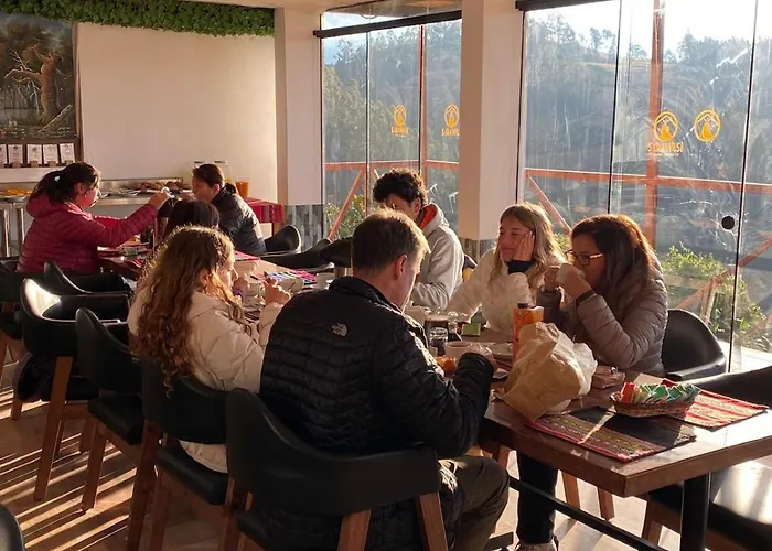 Sarawasi Hostel-restaurant *